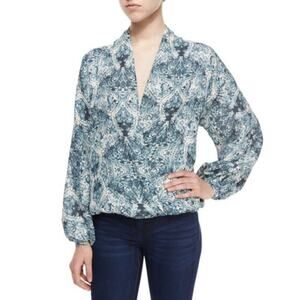 Excellent Condition HAUTE HIPPIE Tapestry Floral Blouse Size S 100% Silk.